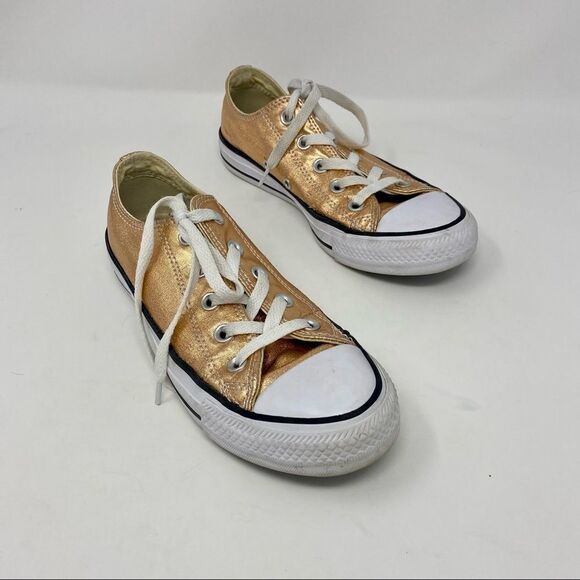 GOLD! Chucks Low-tops- Size 6 - Picture 1 of 12